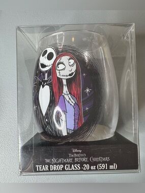 Disney The Nightmare Before Christmas Tear Drop Glass 20oz Sally Jack embrace